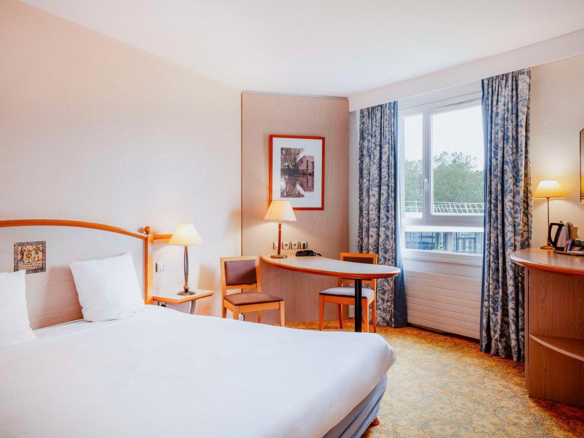 Mercure Nevers Pont De Loire Exterior foto